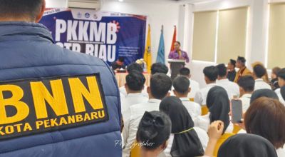 BNNK Pekanbaru Sosialisasikan Bahaya Narkoba di Kampus STIPAR Riau
