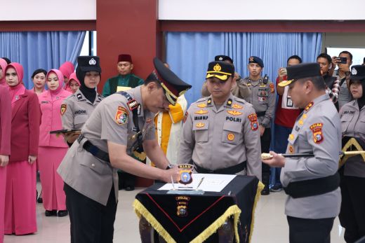 Kapolda Riau Pimpin Serah Terima Jabatan Empat Kapolres dan Dua PJU