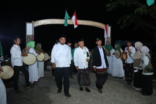 Perdana Digelar, Wabup Siak Buka Gebyar Shalawat di Sungai Apit