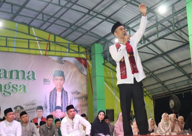 Dihadiri Ribuan Warga, UAS Pimpin Doa untuk Keselamatan Inhu di RTH Rengat