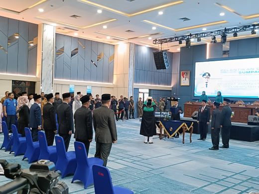 Agung Nugroho Lantik Zulhelmi Arifin sebagai Sekdako Pekanbaru