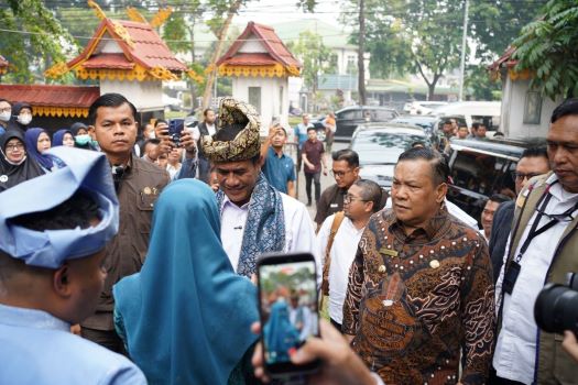 Mentan Tinjau Penyaluran 1.814 Ton Beras di Kecamatan Marpoyan Pekanbaru