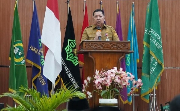 UIN Suska Kukuhkan Tiga Guru Besar, Dihadiri Asisten I Sekretariat Setdaprov