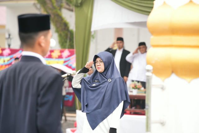 Jadi Pembina Upacara HSN 2026 Siak, Afni: Santri Penjaga Nadi Bangsa