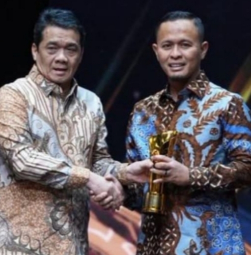 Wako Pekanbaru Agung Nugroho Terima Pemimpin Daerah Award 2026