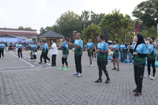 Bupati Inhu dan Forkopimda Semarakkan Fun Run 8K Bhayangkara Run 2026